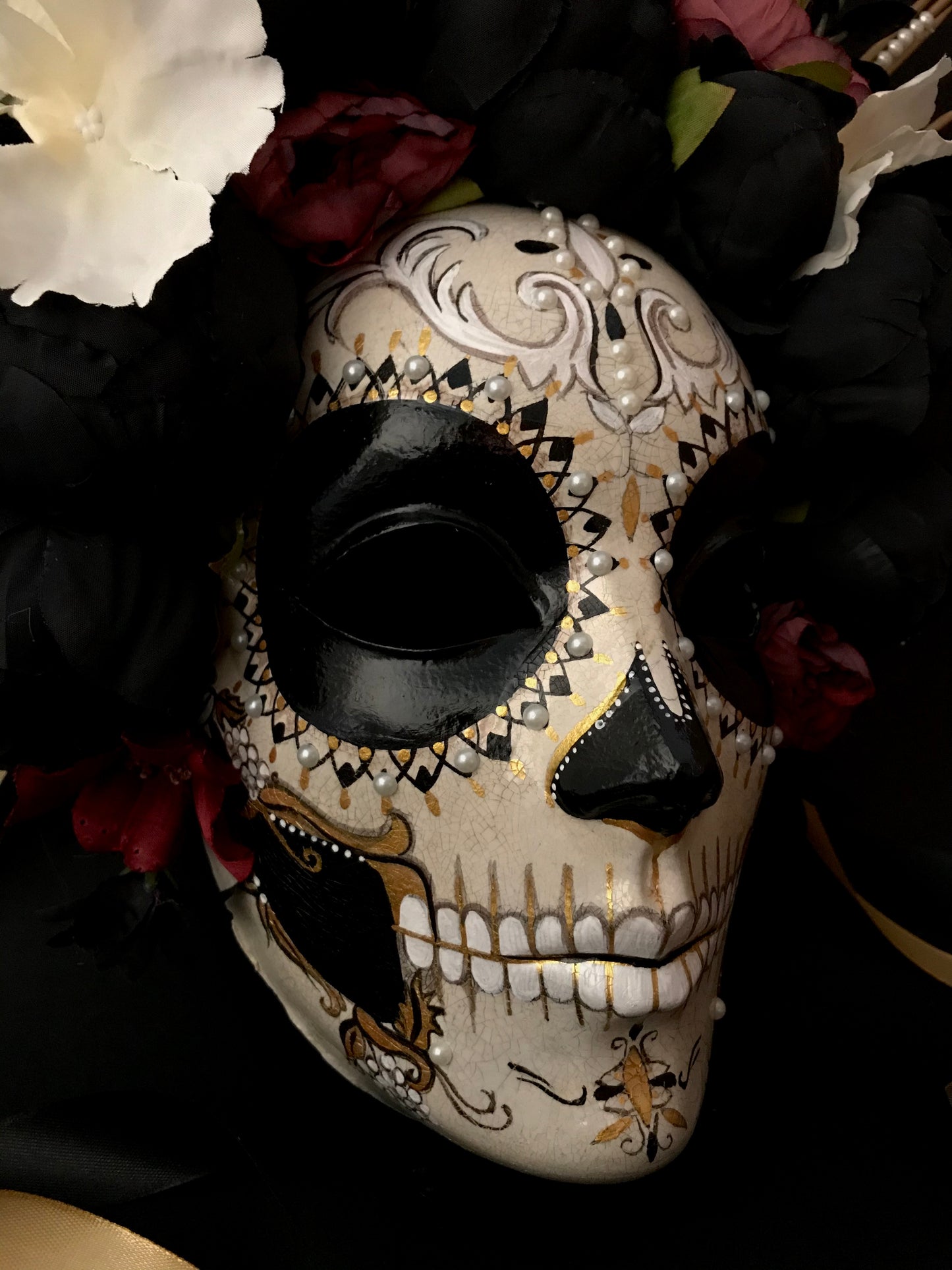 Catrina mask with black peonies