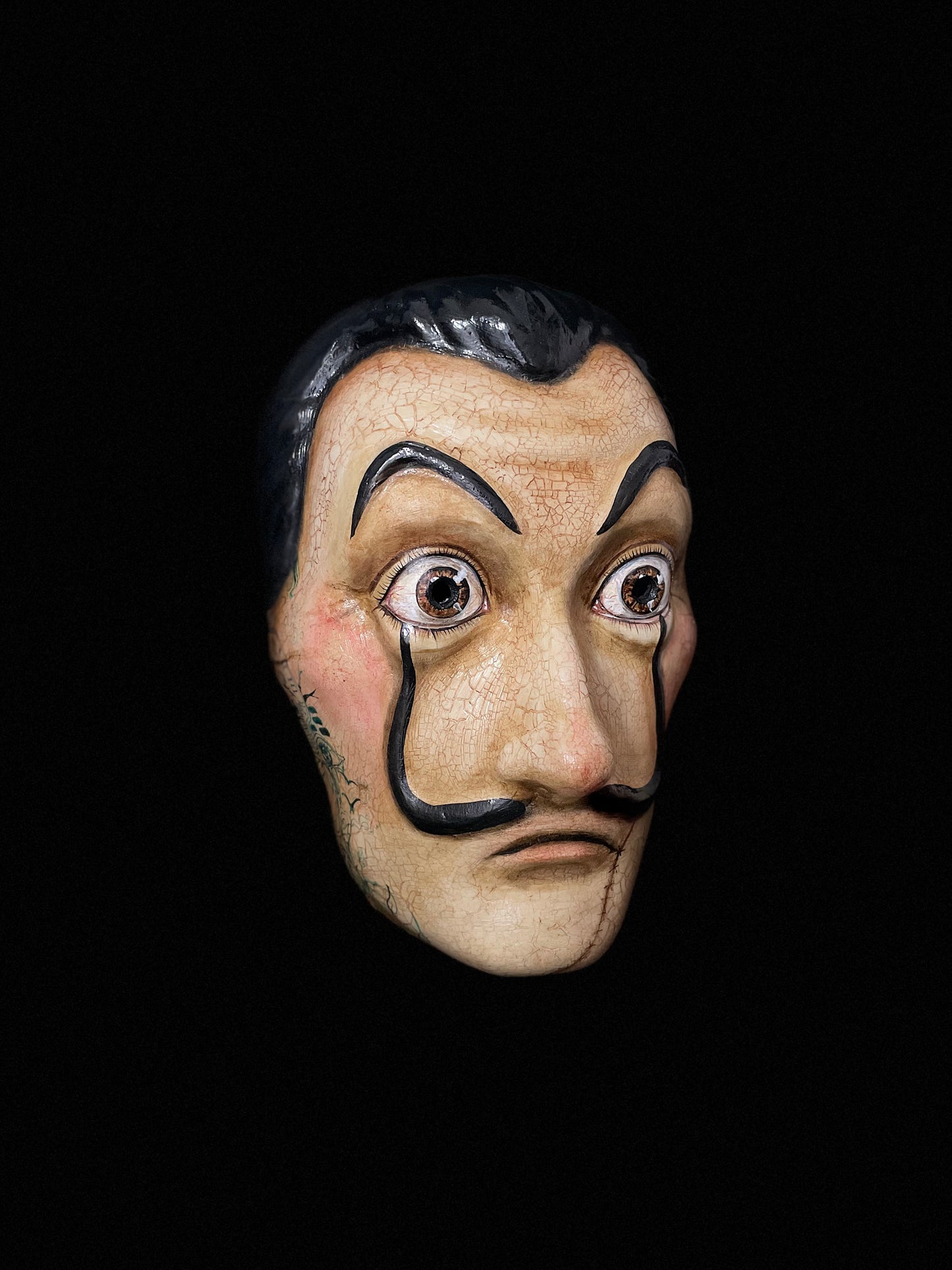 Dali mask