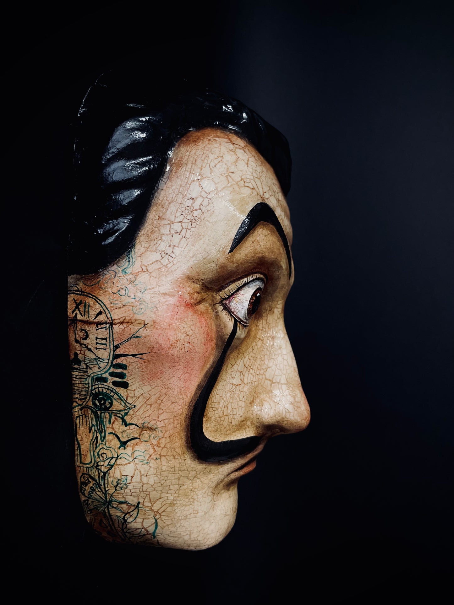 Dali mask