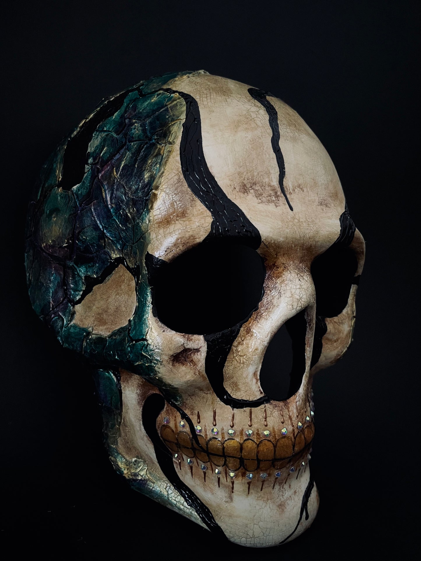 Skull mask.