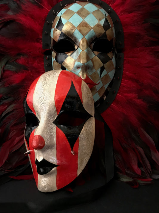 Double mask with feathers