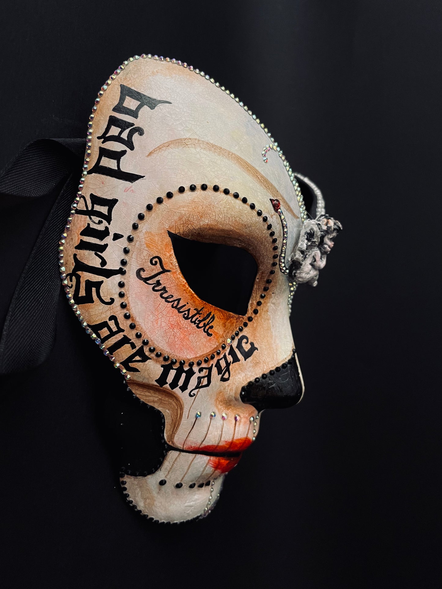 Masquerade Catrina. Feminist mask