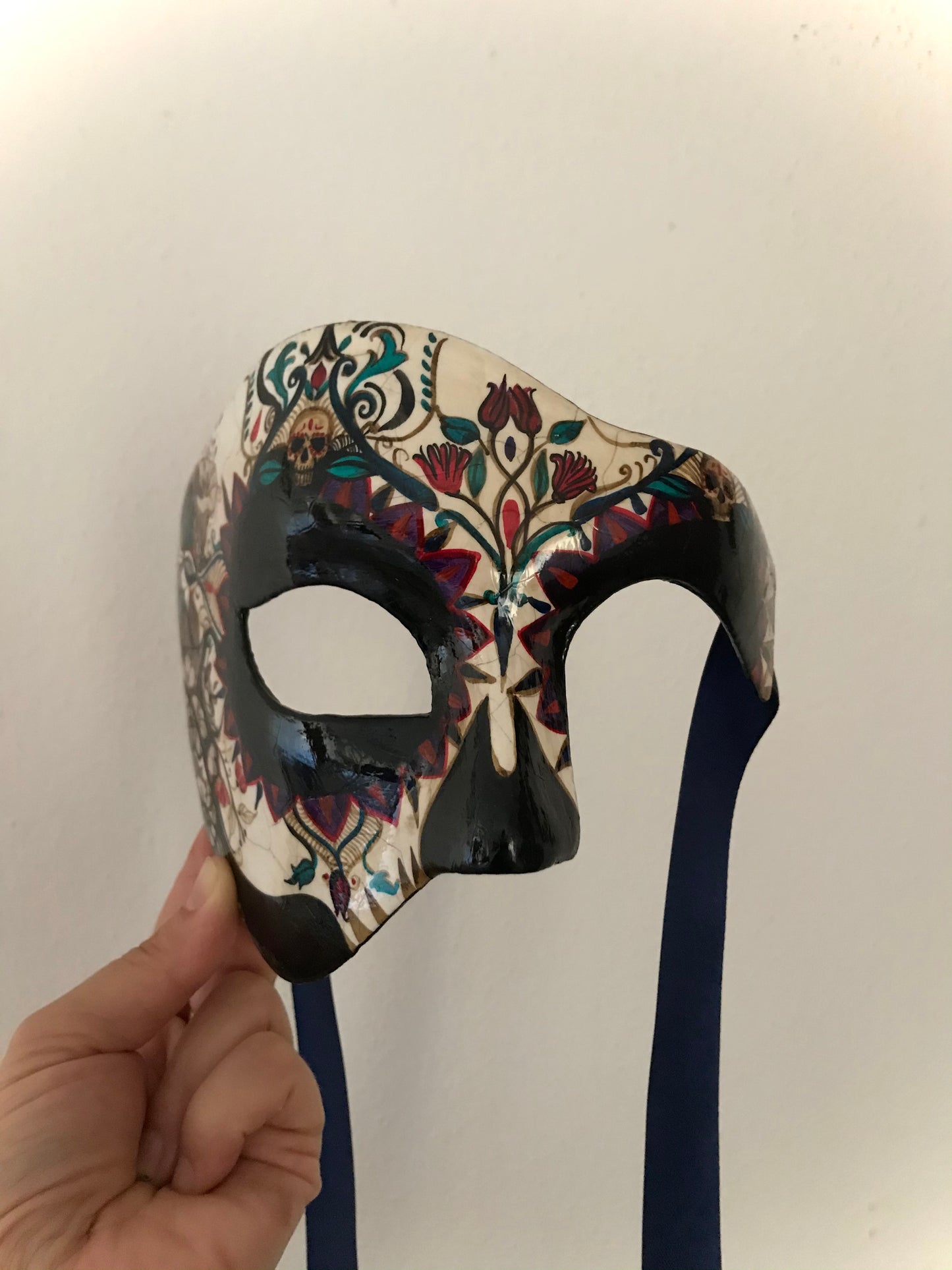 Day of the dead phantom mask