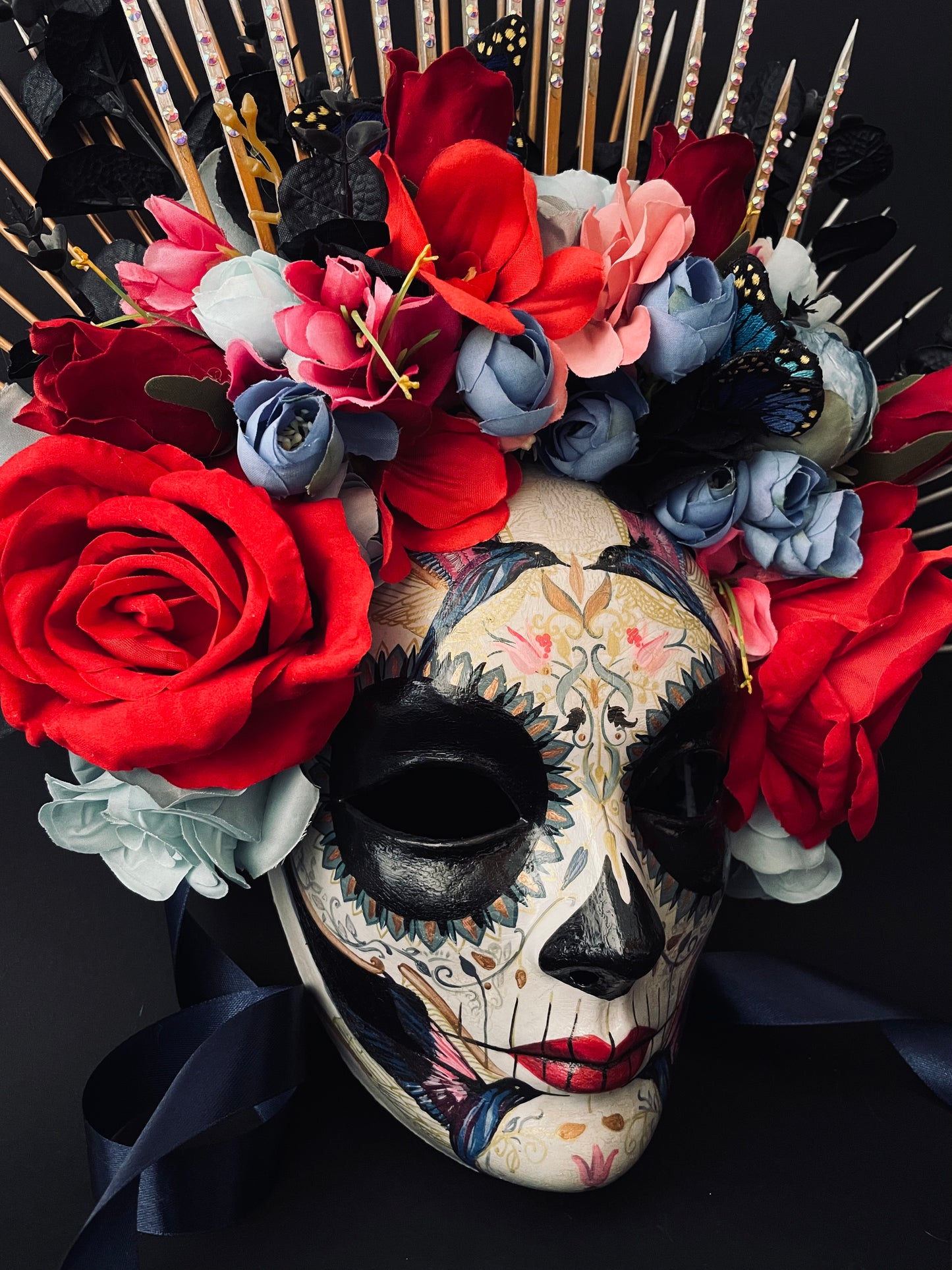 Catrina mask with hummingbirds