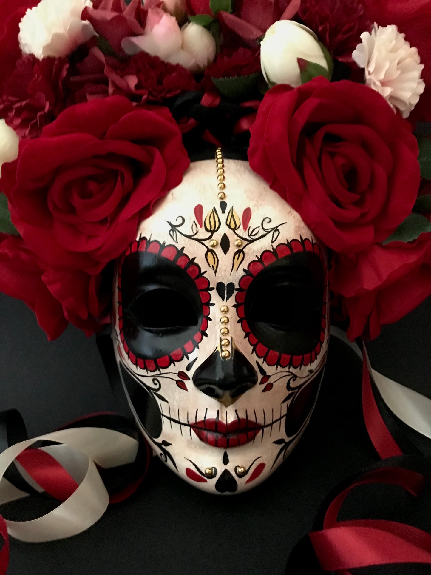 Catrina with red roses