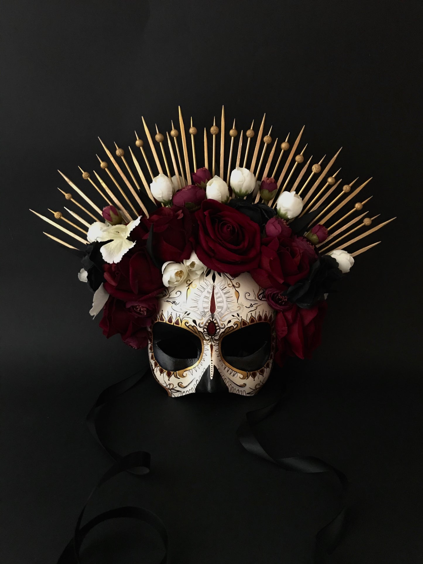 Half face Catrina mask with roses