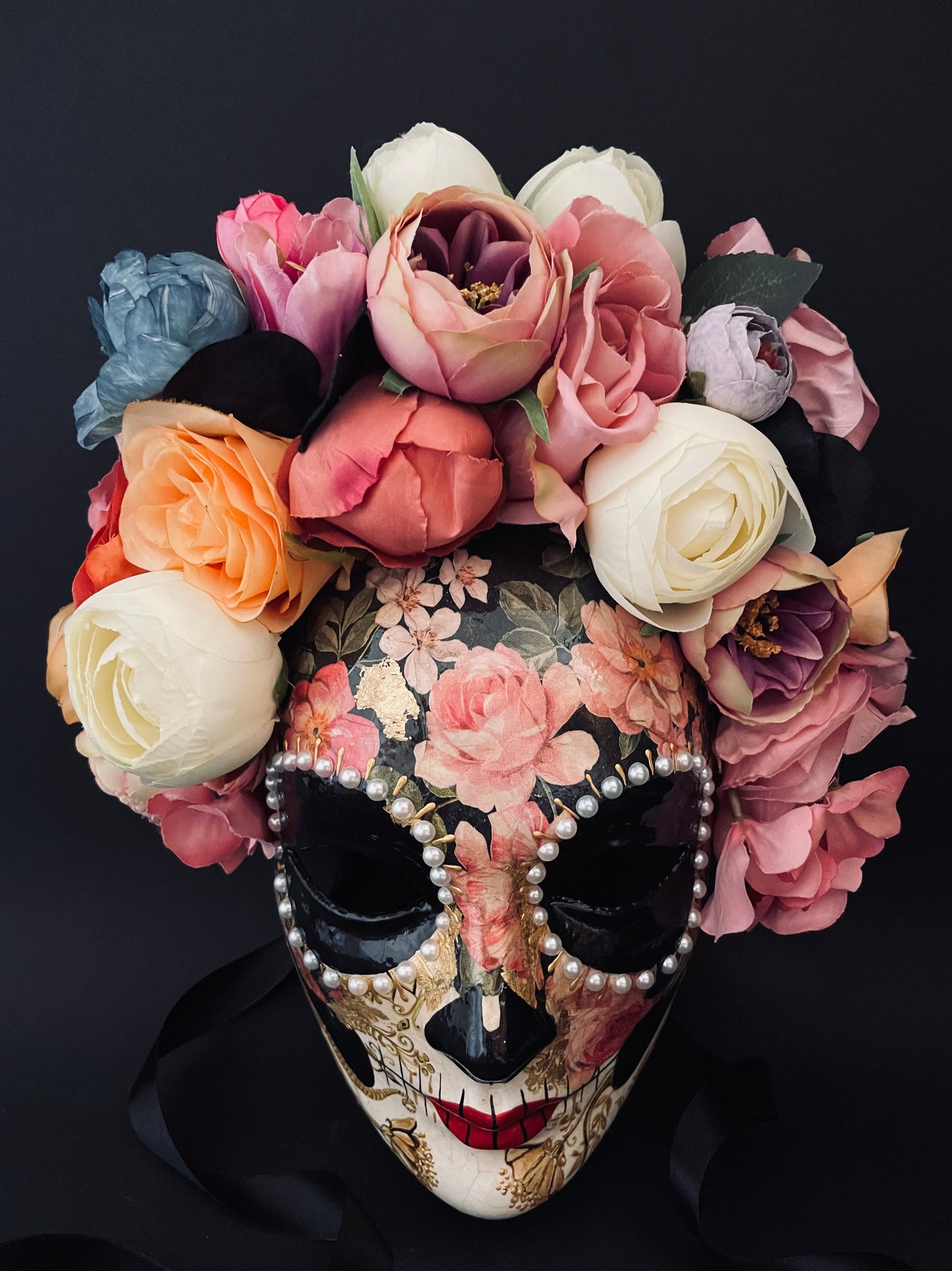 Catrina mask with pink roses