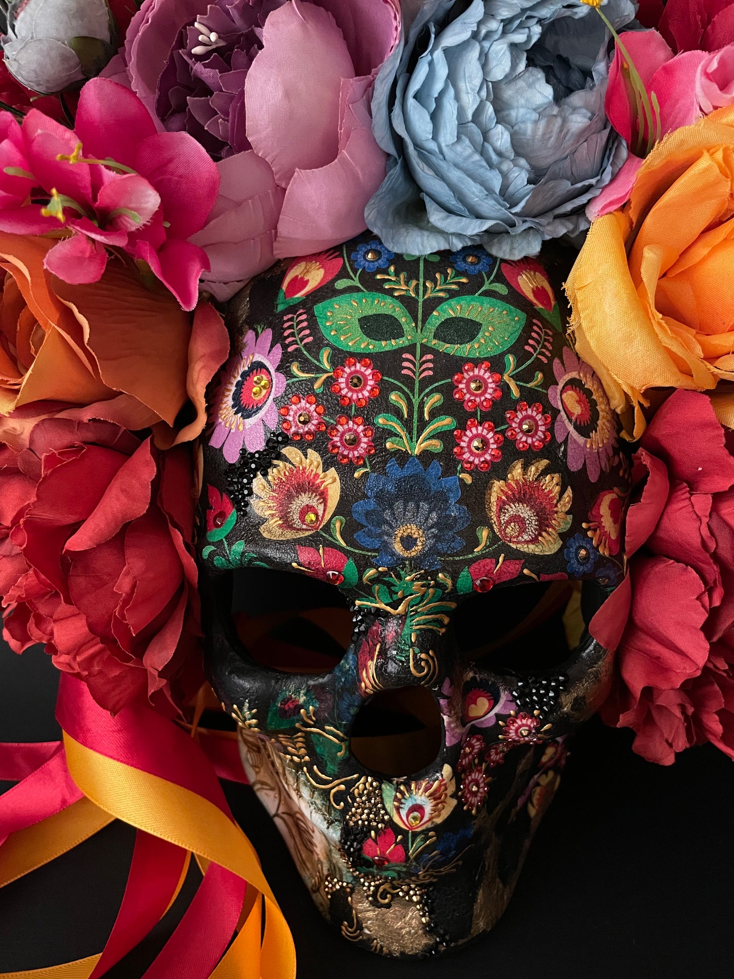 Santa Muerte mask. Skull mask with flowers