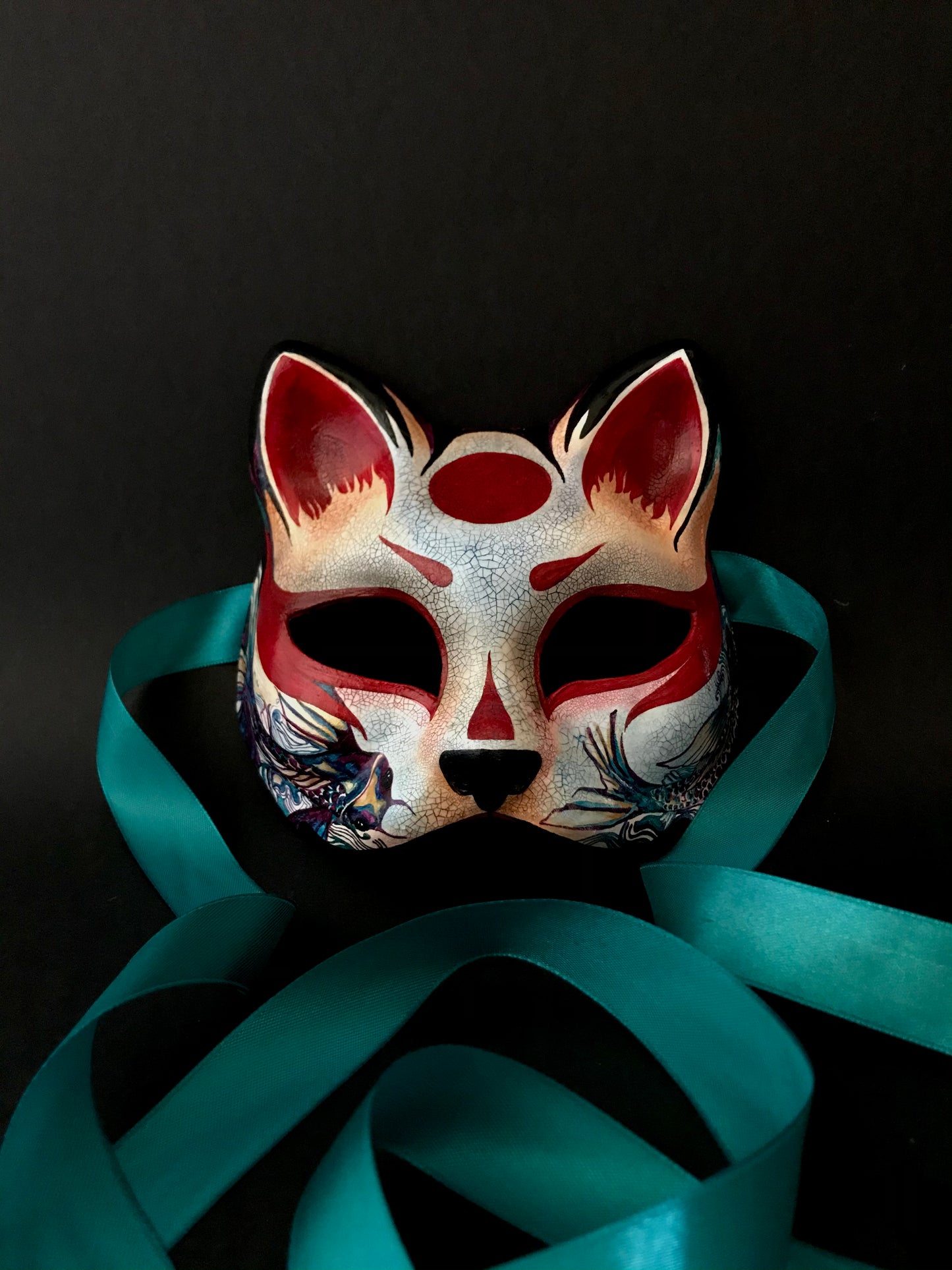 Kitsune mask with fish