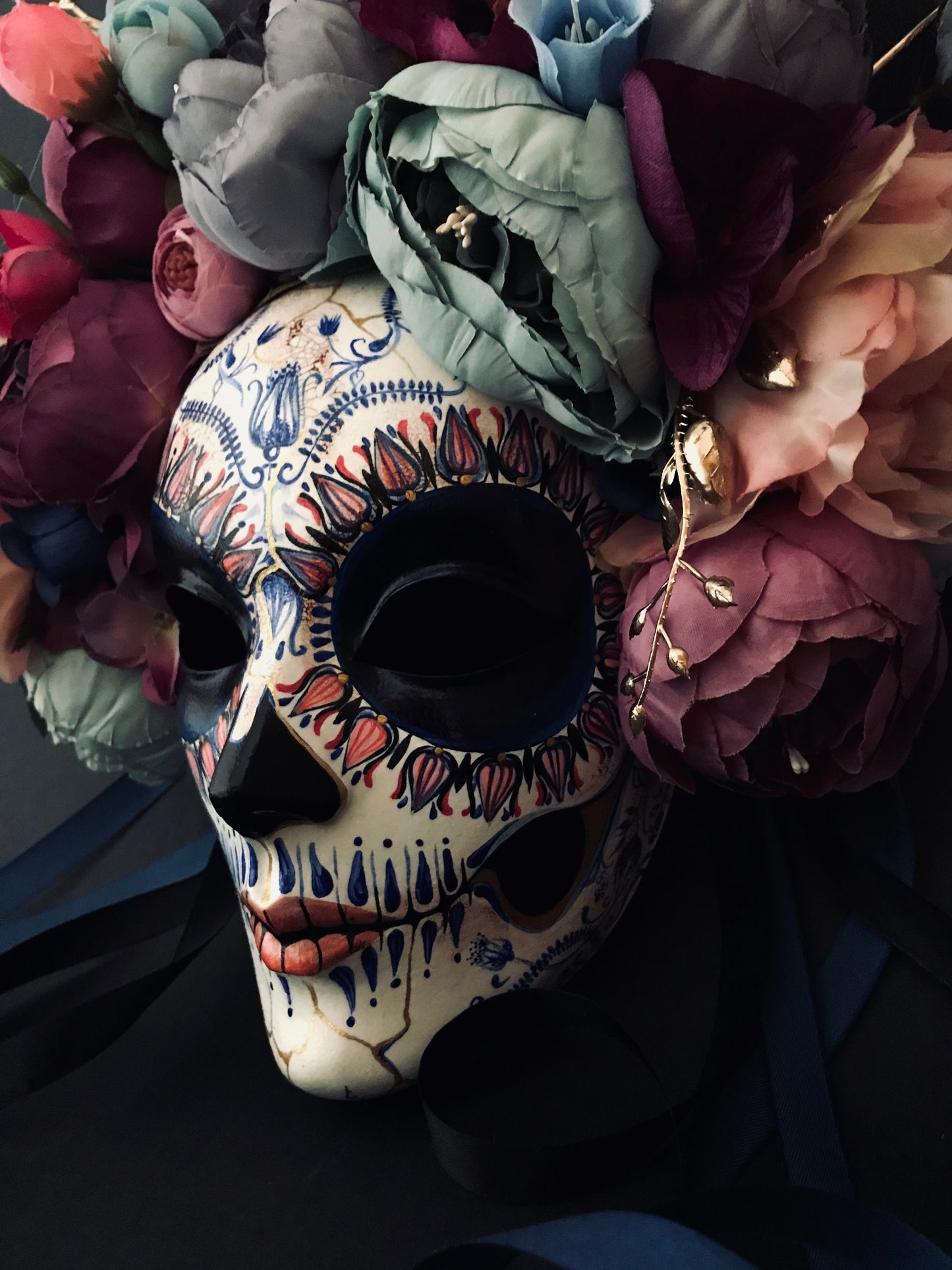 Catrina mask with peonies