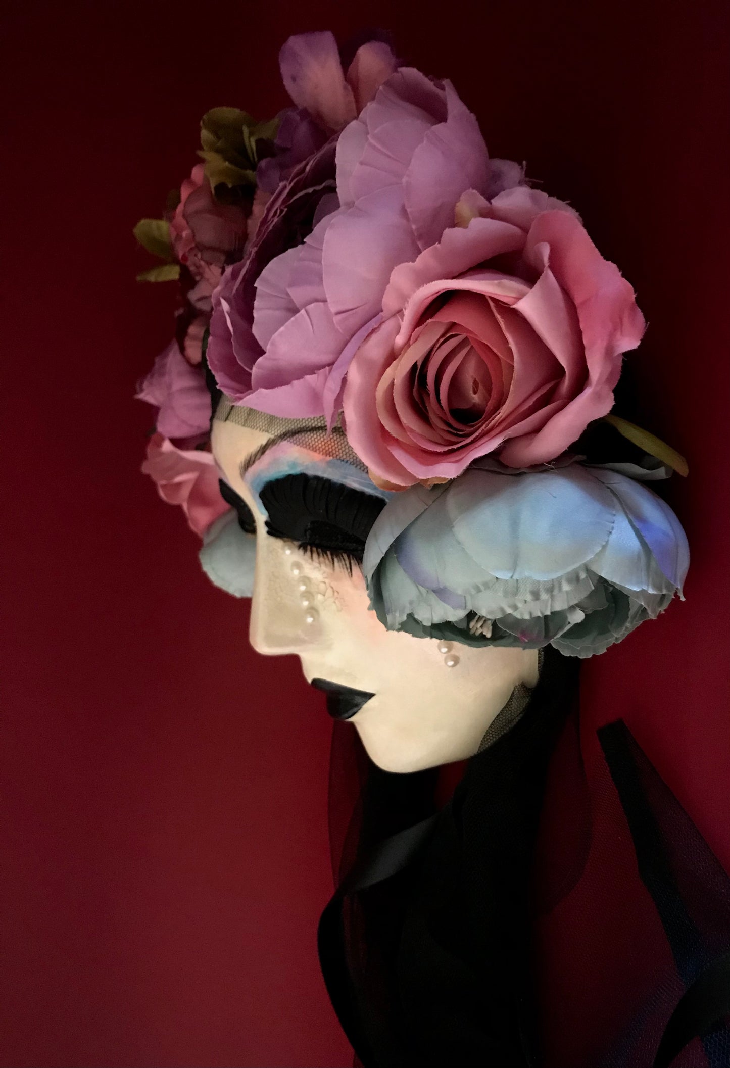 Flapper mask with flowers