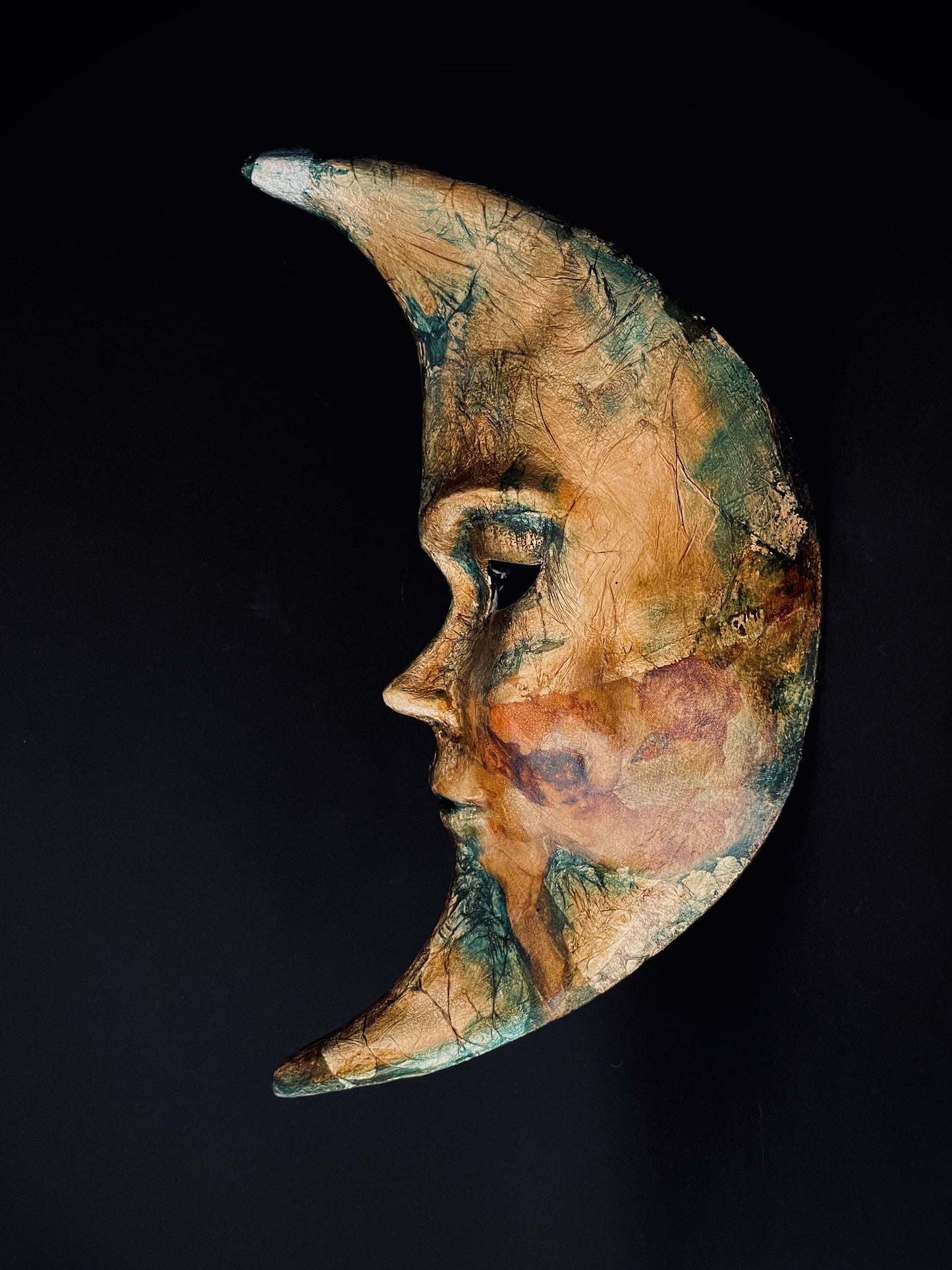 Moon mask