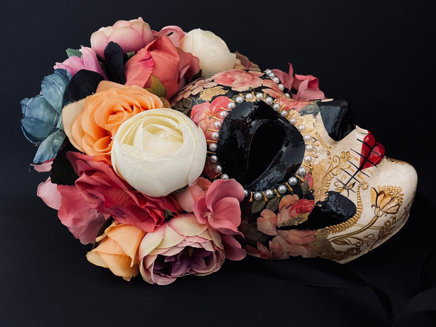 Catrina mask with pink roses