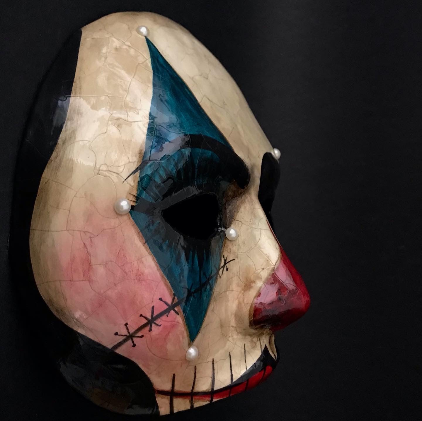 Female joker mask